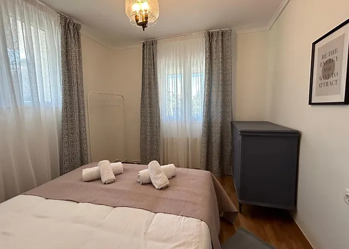 Blue Pines * 塞萨洛尼基